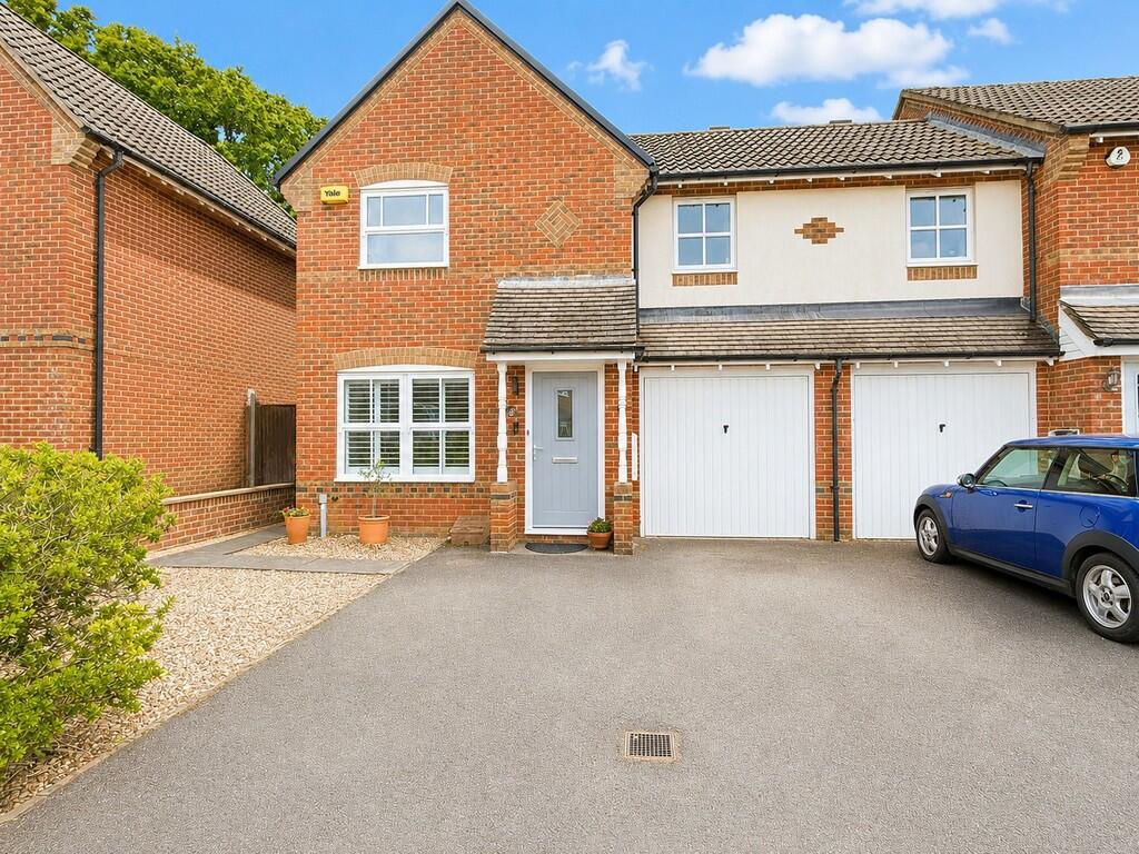 Main image of property: Egdon Close, Ferndown