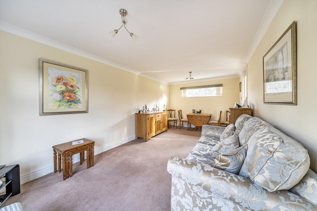 St. Catherines Farm Court, Ruislip – pohled 4