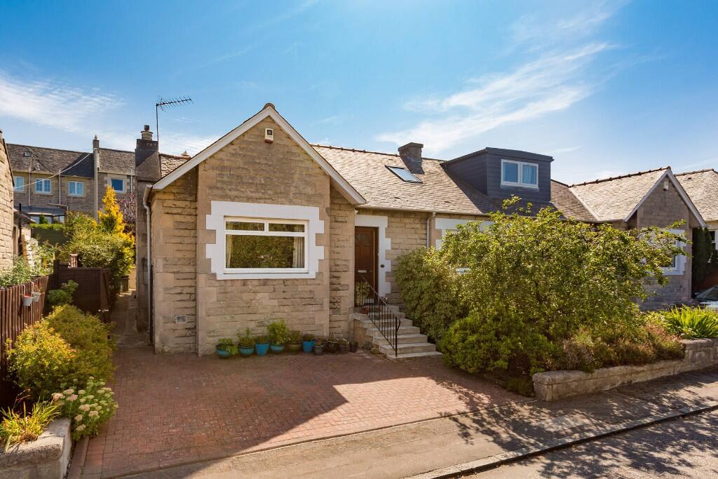 Main image of property: 3 Colinton Grove, Edinburgh, EH14 1DB