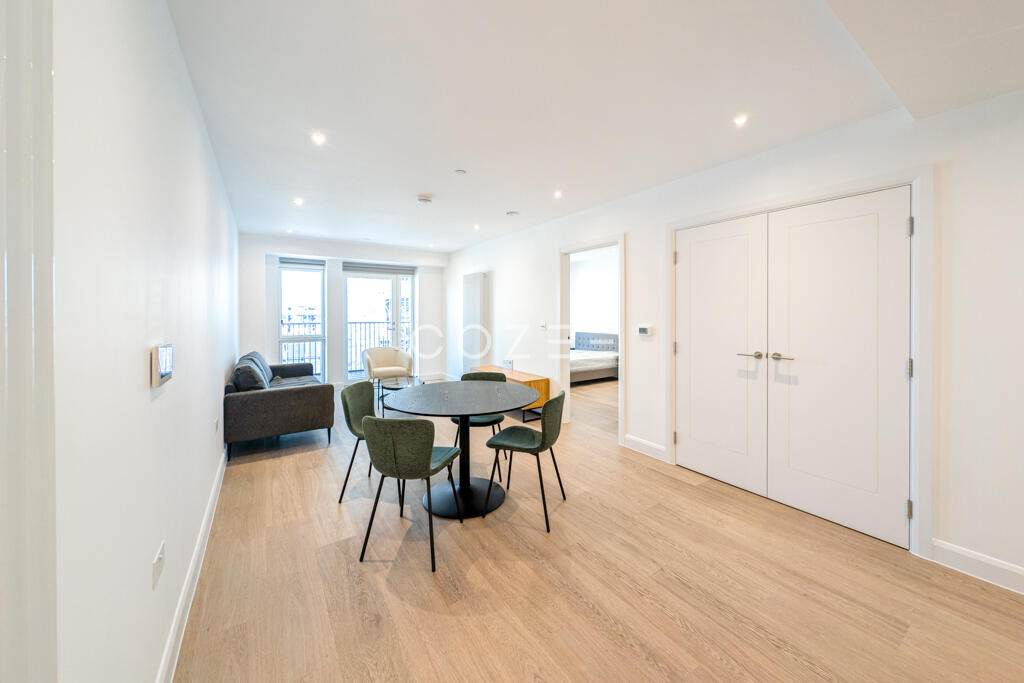 Main image of property: The Ellipse, Royal Eden Docks, E16