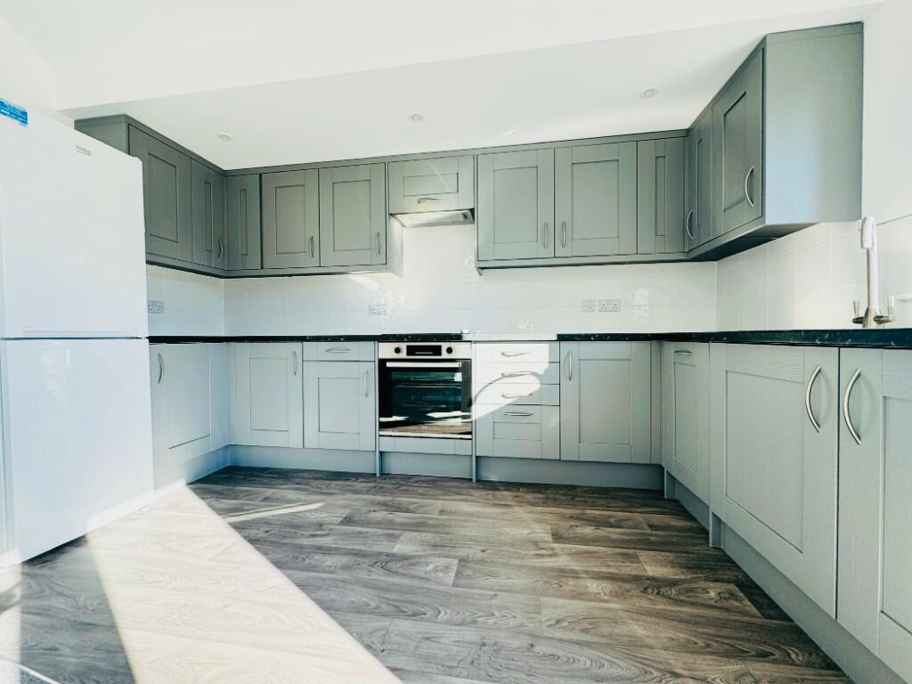 Apartment in Southampton - View 2