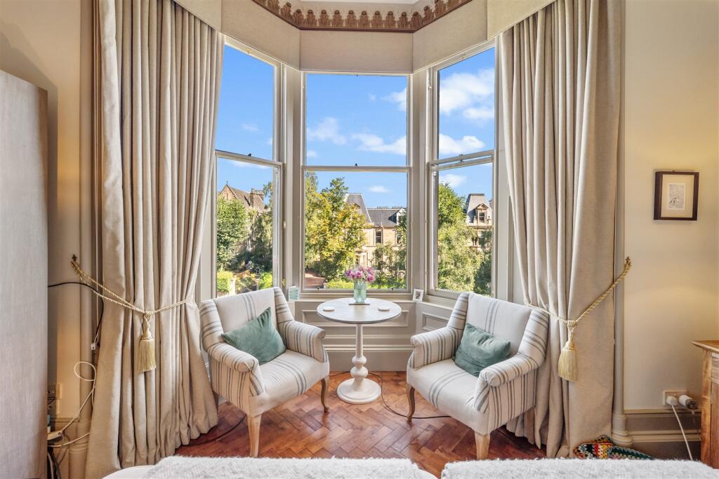 Apartment in Glasgow - More