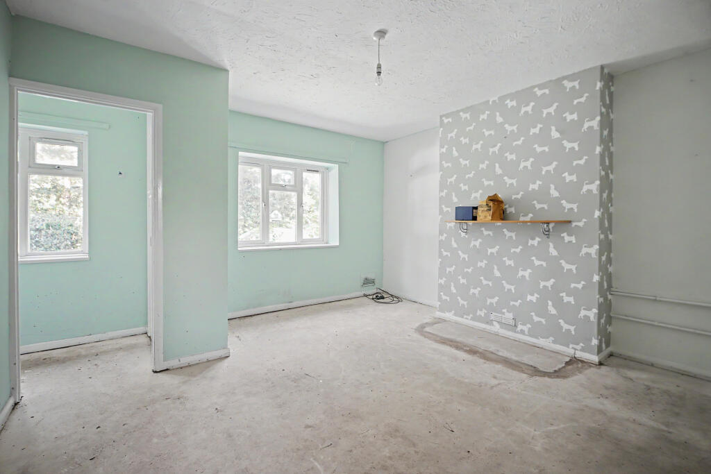 2 Gibbins Lane, Warfield, Bracknell, Berks, RG42 6AP - View 2