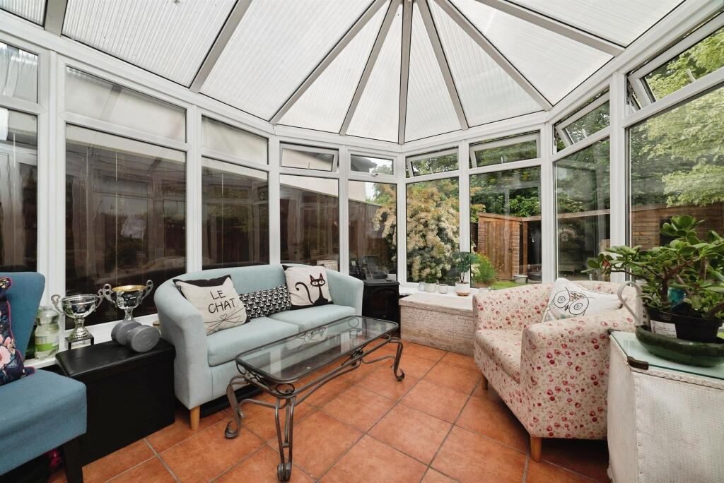 Sutton Gardens, Sutton-On-Hull, Hull photo 4