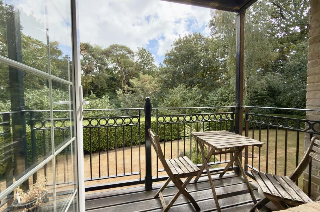 Apartment in Bournemouth, Westbourne - View 3