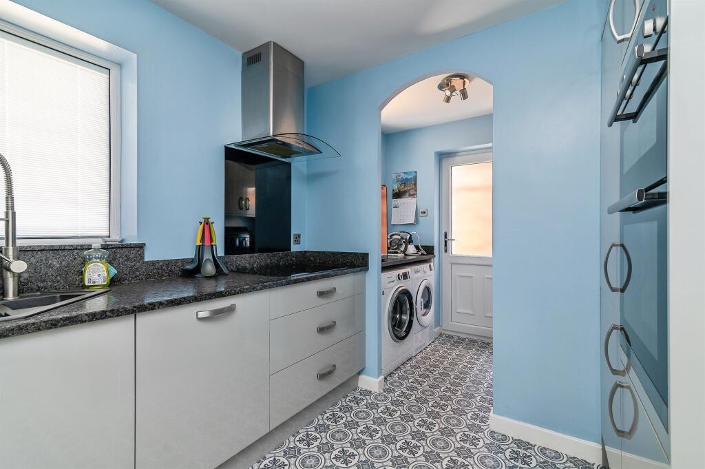 House in Nottingham, Long Eaton - More