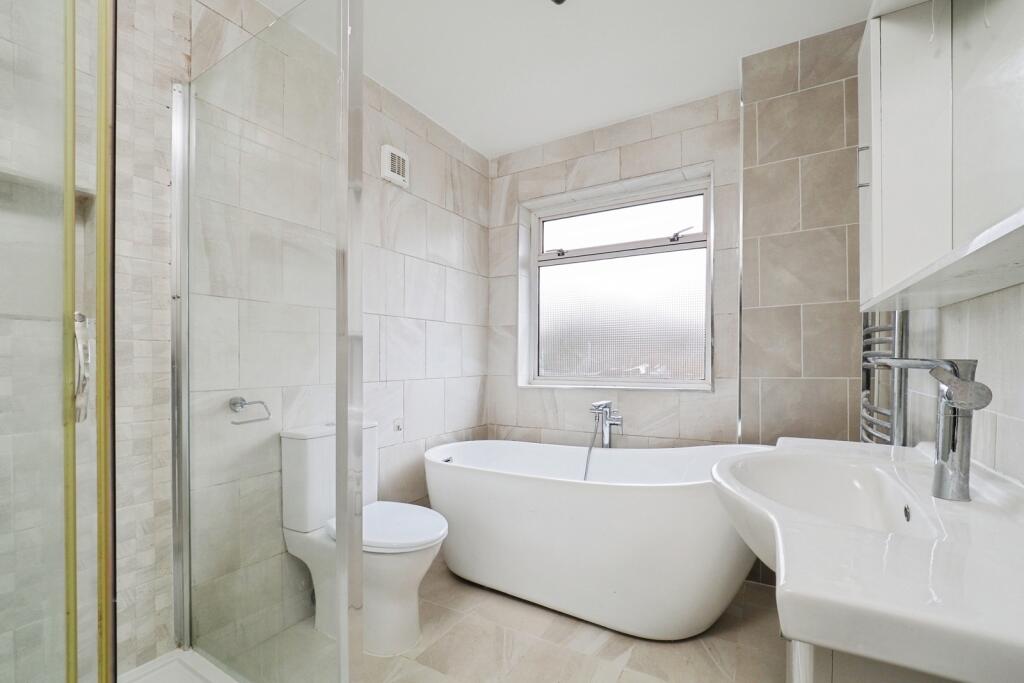 Heckington Drive, Wollaton, Nottingham, NG8 image 2