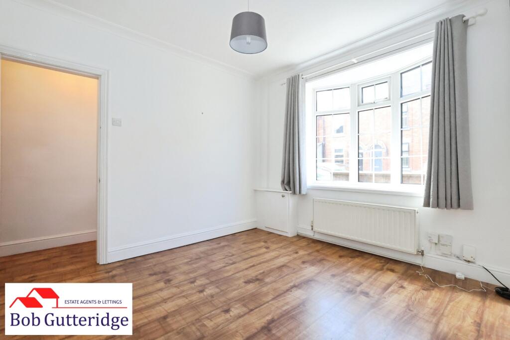 House in Stoke-on-Trent - View 4