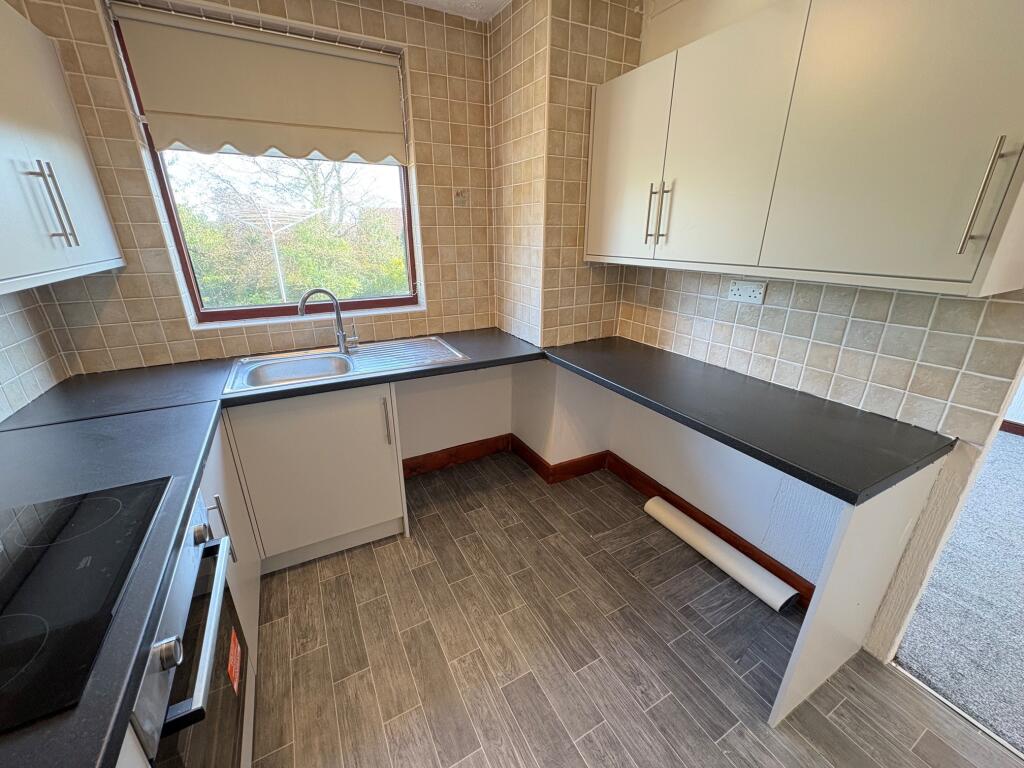 House in Ilkeston, Larklands - More