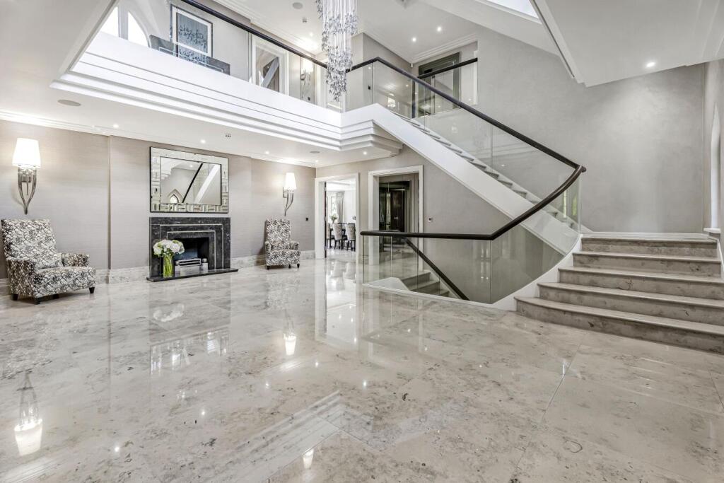 House in Watford - View 3