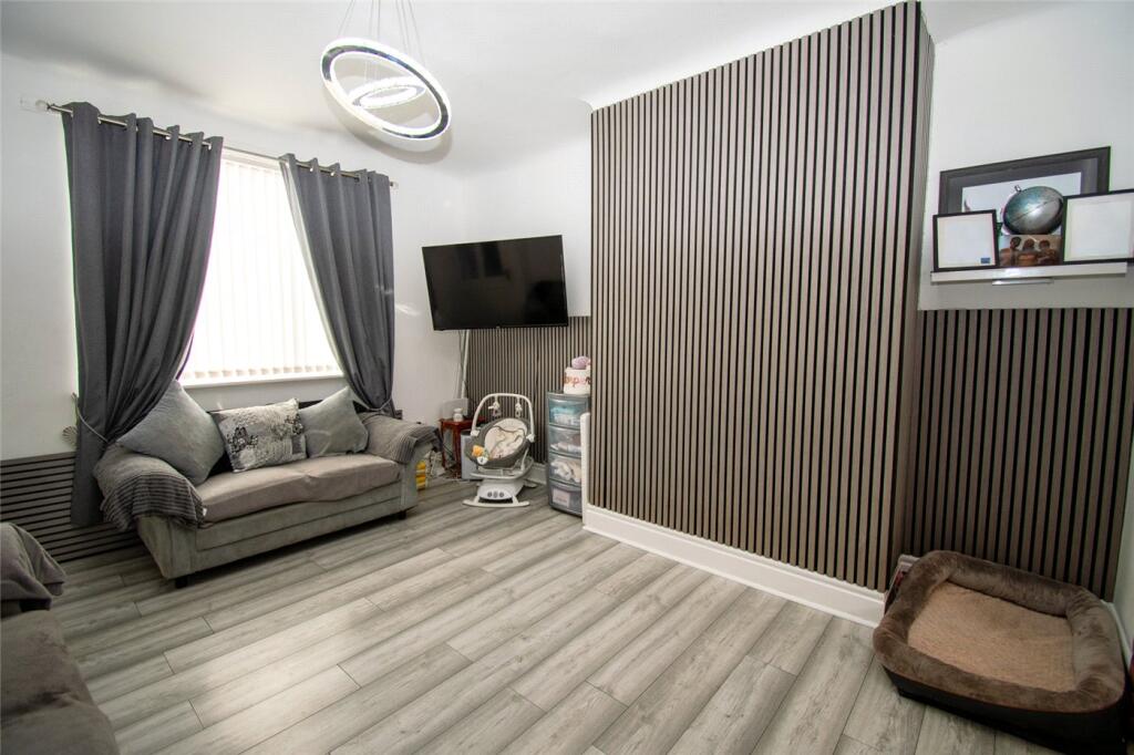 Wood Street, Birkenhead, Wirral photo 4