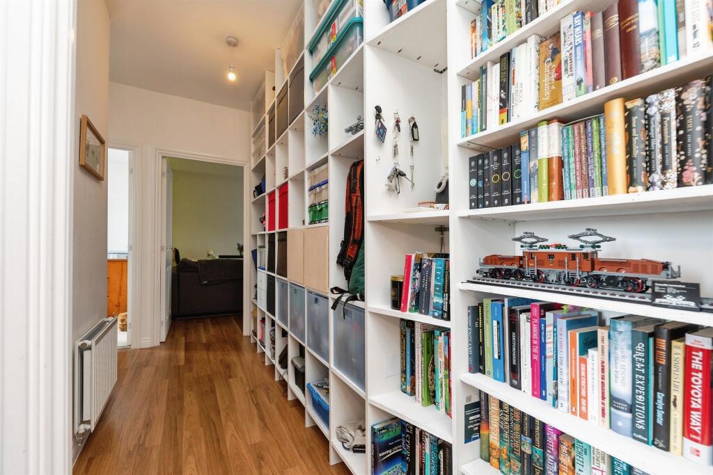 Apartment in Welwyn Garden City, Peartree - More