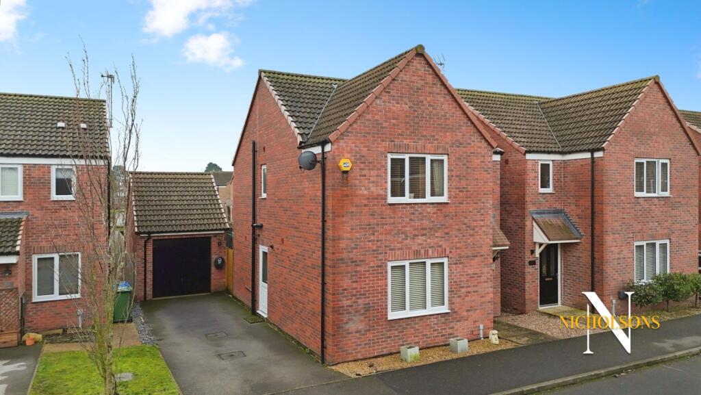 3-bed detached on Upgraded & Extended A-Rated Home on Blue Albion Street, £260,000
