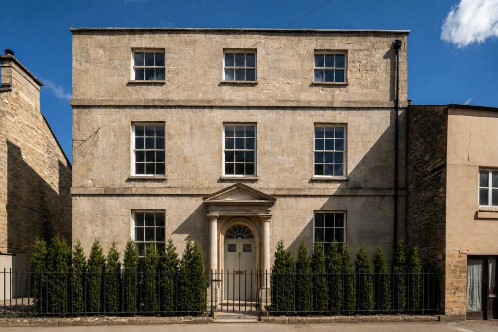Main image of property: Dyer Street, Cirencester, Gloucestershire, GL7