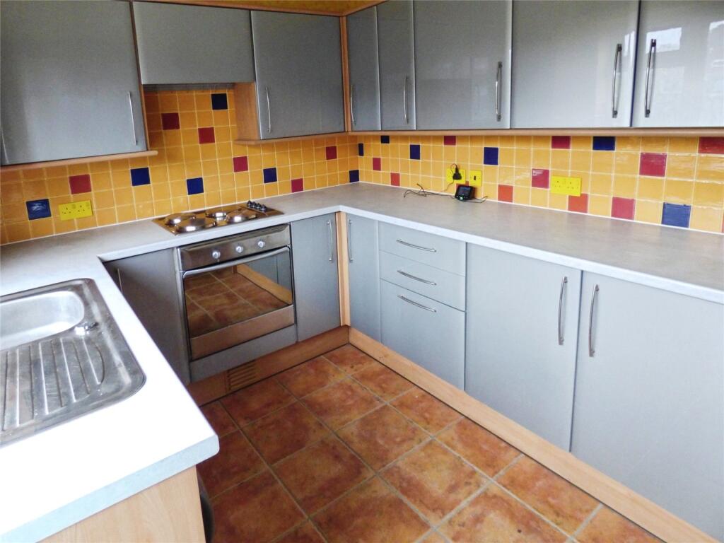 Noble Road, Hedge End, Southampton photo 4