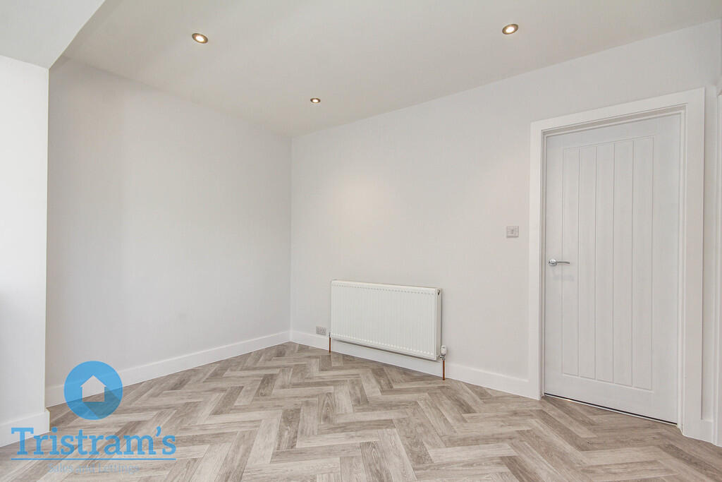 House in Nottingham - View 5