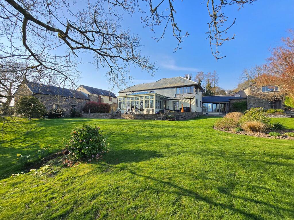House in Plymouth - View 5