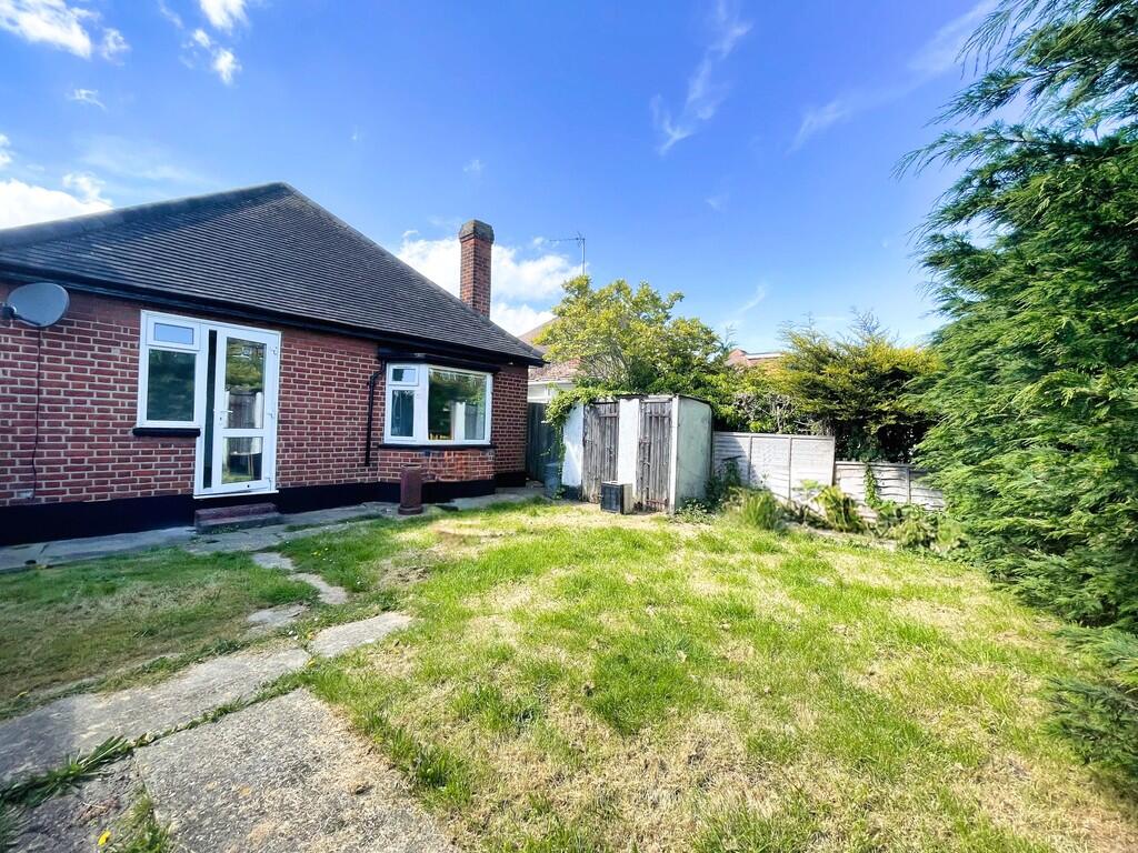 Hobleythick Lane, Westcliff On Sea photo 3