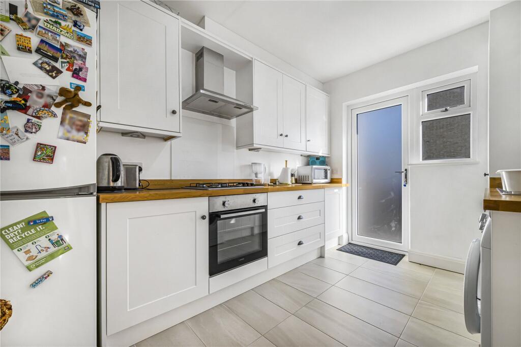 Apartment in London, Cordwell Estate, Hither Green - More