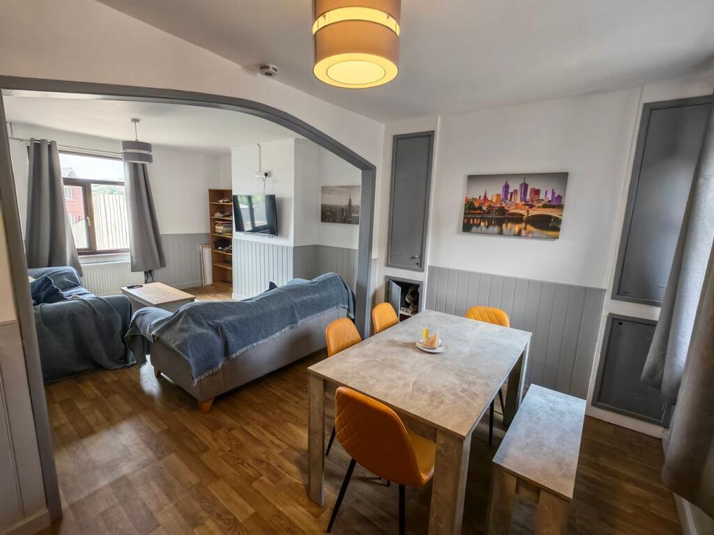 House in Llandrindod Wells, Builth - More