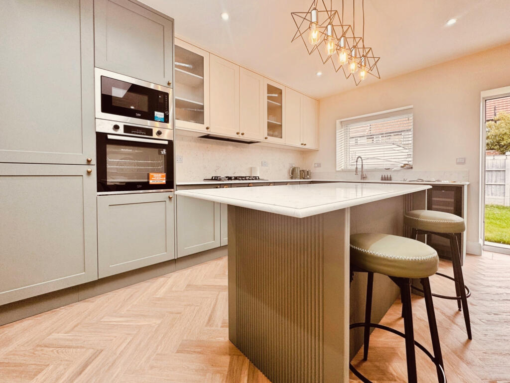House in London - View 3