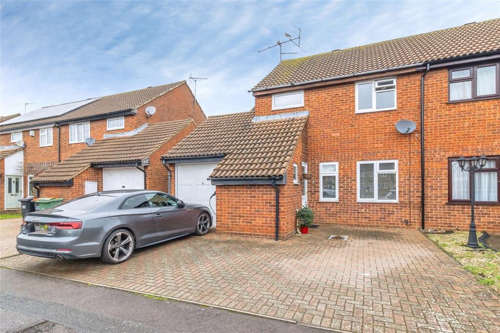 Main image of property: Gemini Close, Leighton Buzzard, Bedfordshire, LU7