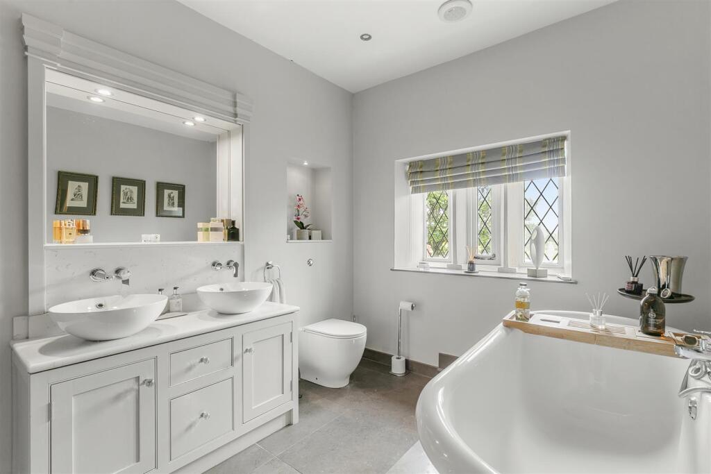 Additional image 19 of Eldwick Hall, High Eldwick