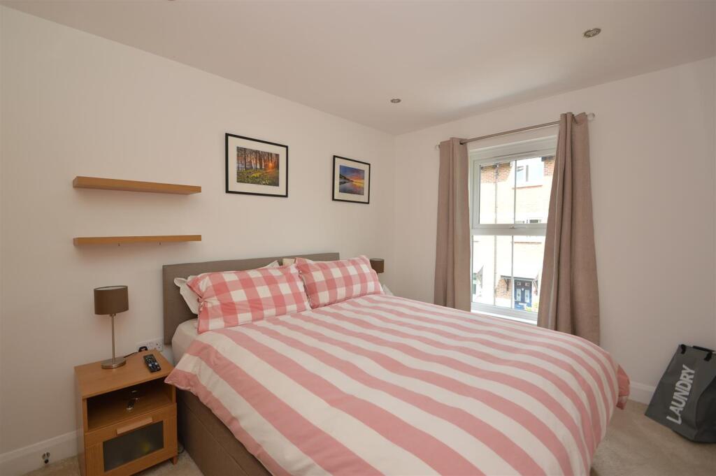 Apartment in Ryde, Isle of Wight - View 3