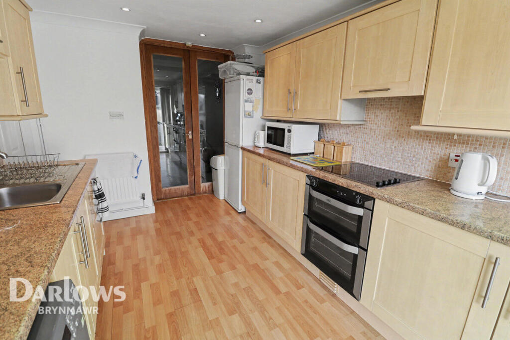 3-bed terraced on Clynmawr Street, Abertillery, £175,000