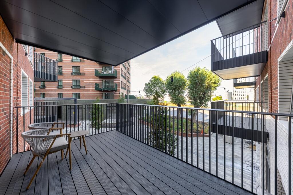 Apartment in London - View 5