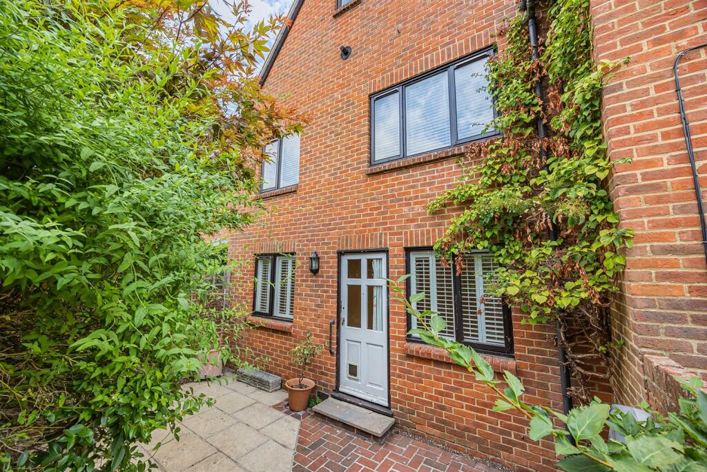 Main image of property: Central Henley on Thames 