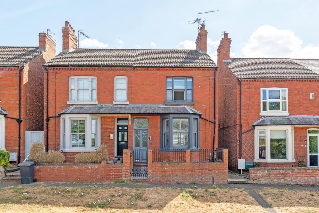 Main image of property: Northampton Road, Earls Barton, Northamptonshire, NN6