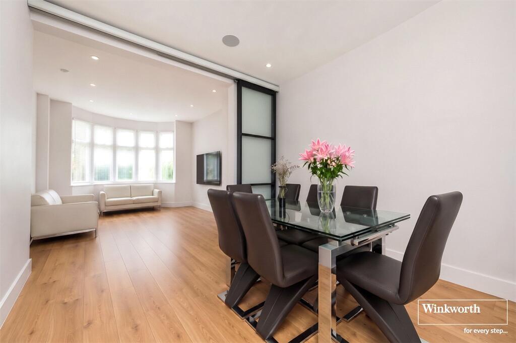 House in London - View 3