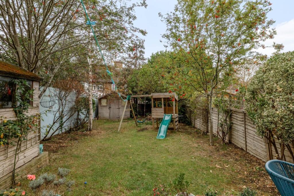 House in London - View 4