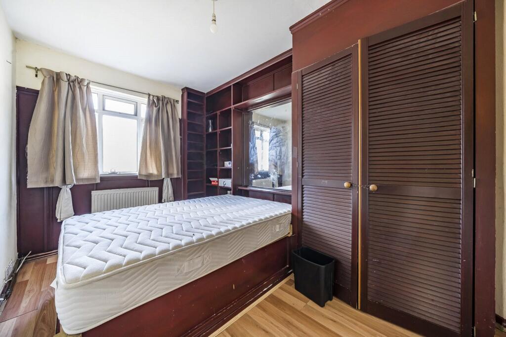 Apartment in London - More