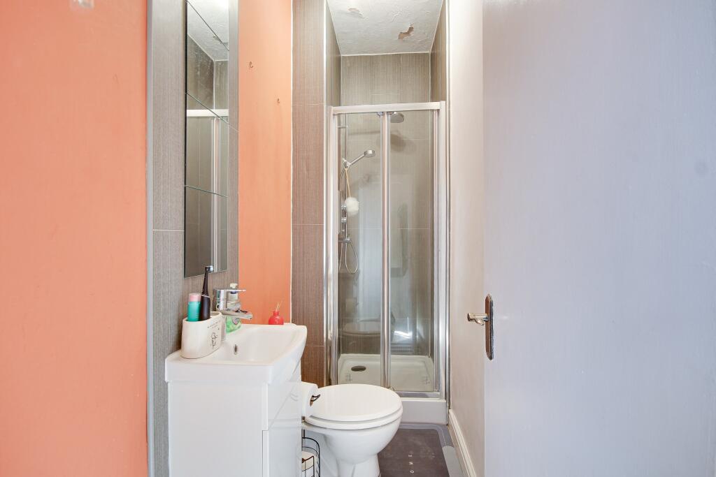 Apartment in Gloucester - More