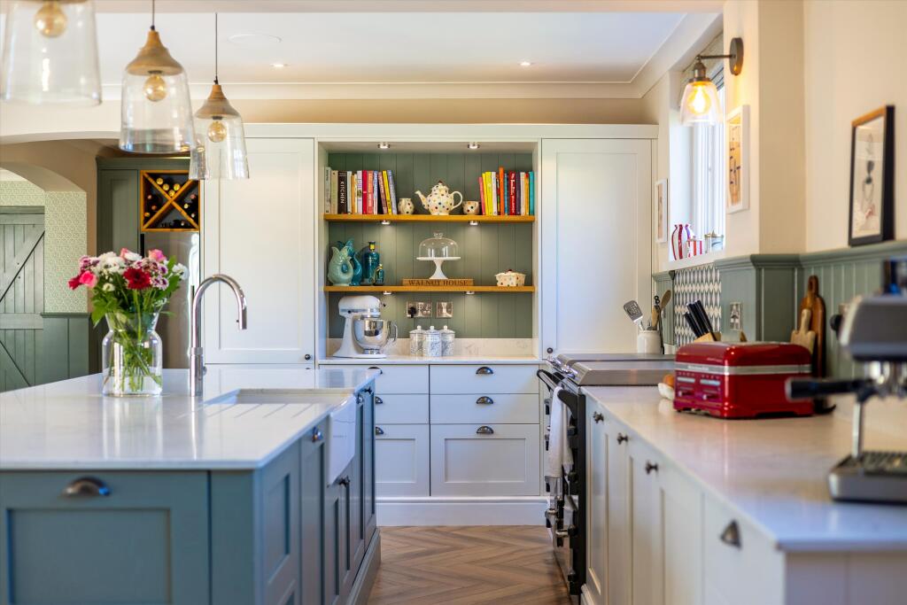 House in Salisbury, Cholderton - More