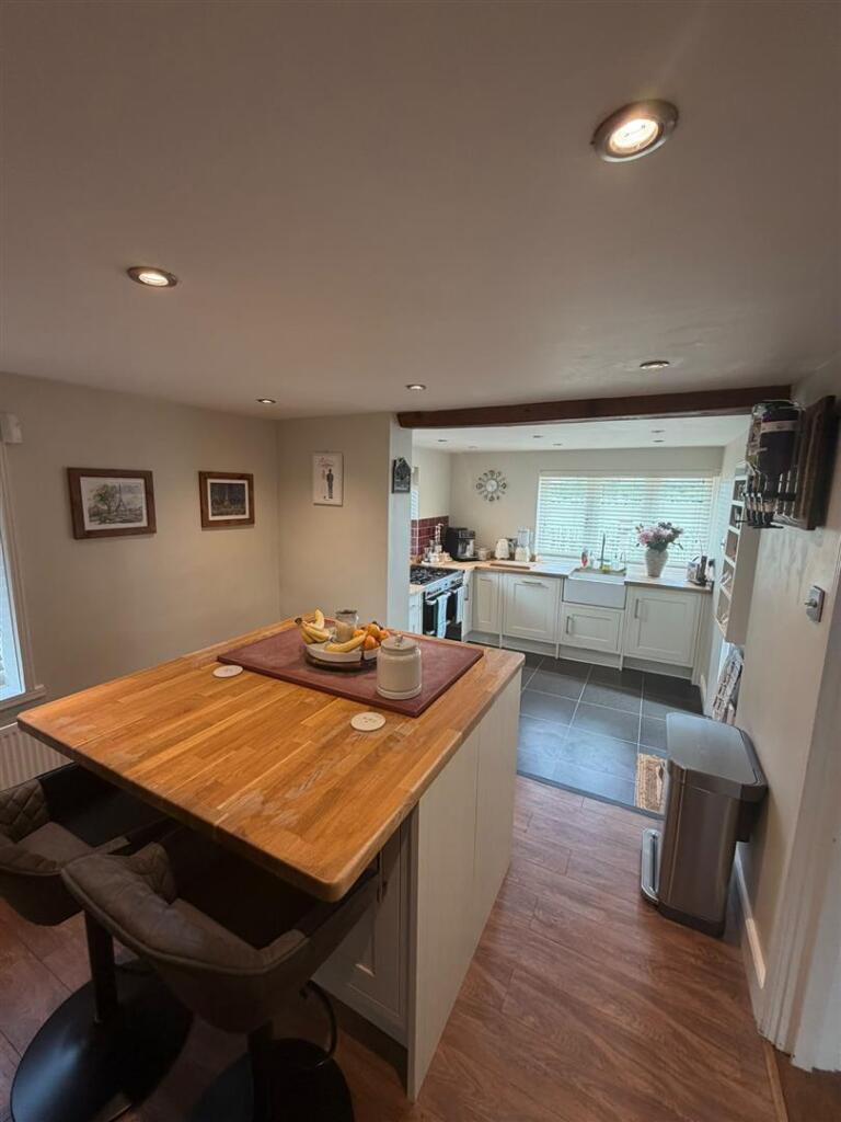 House in Hinckley and Bosworth, Barwell - View 3