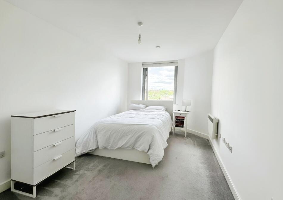 Apartment in Reading - View 5