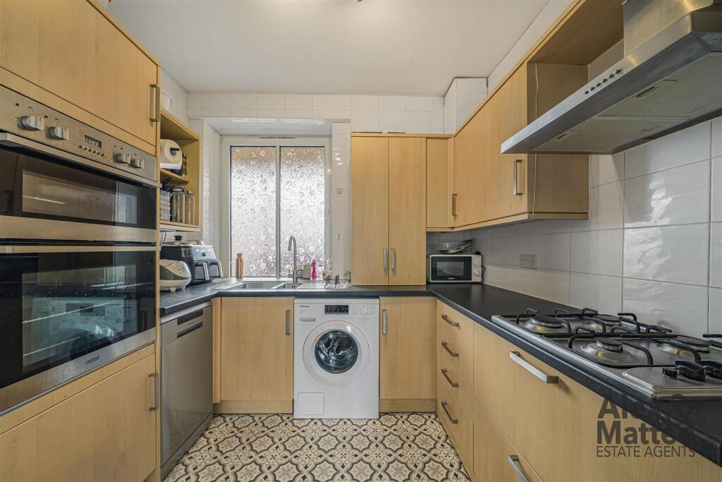 Apartment in London, Canada Water, Bermondsey - More