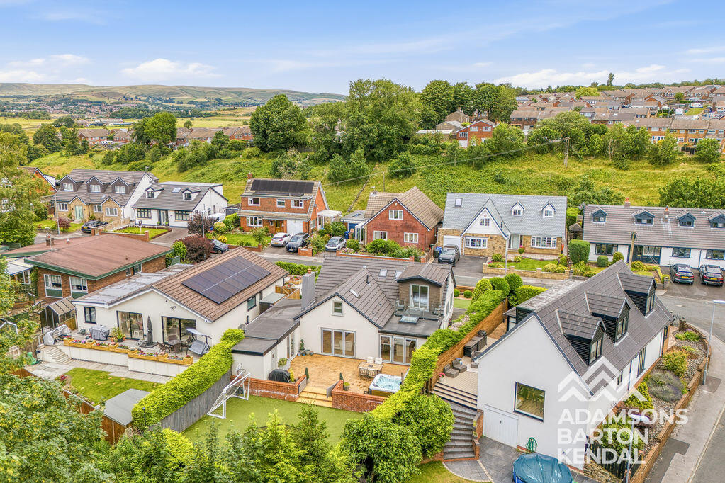 Alexander Drive, Milnrow, OL16 photo 2