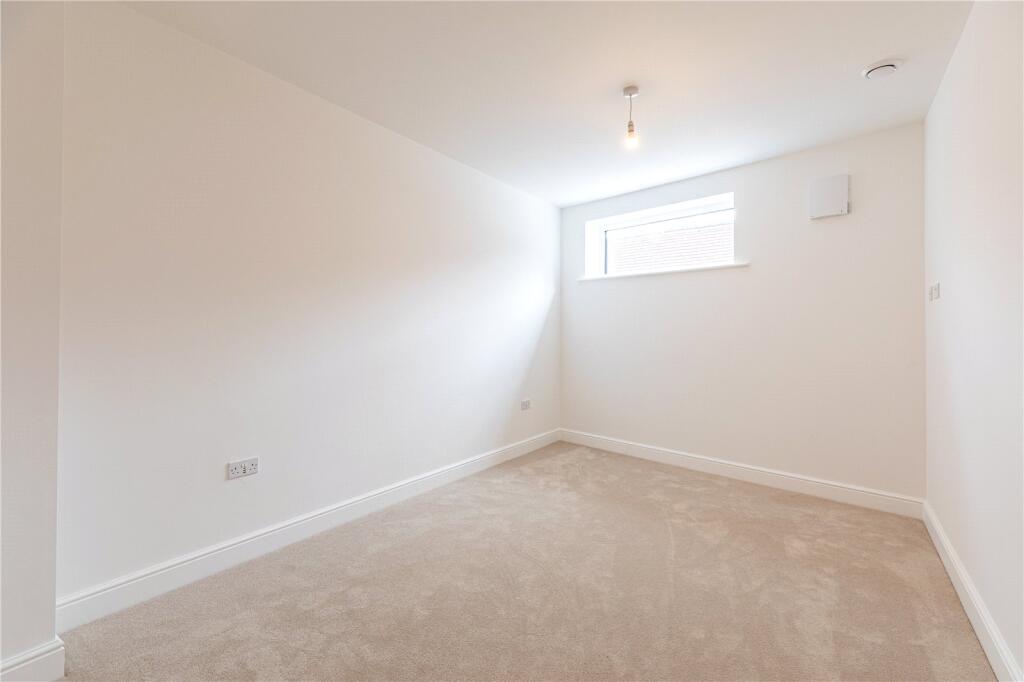 Apartment in Newbury, West Fields, Speenhamland - More