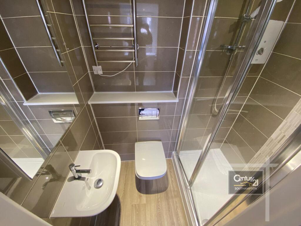 Apartment in Southampton - View 4