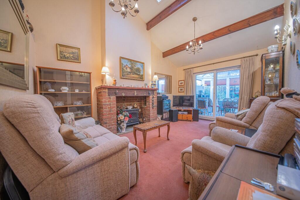 Lewes Close, Boyatt Wood, Eastleigh, SO50 photo 2
