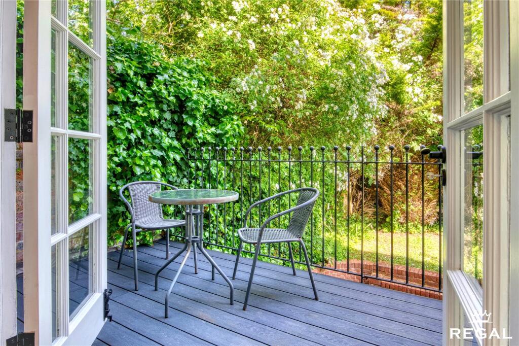 Main image of property: 5 Rockstone Place, Southampton, SO15
