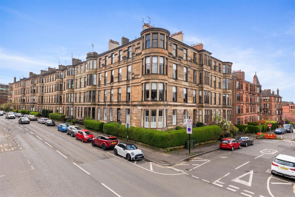 Main image of property: 2/2 1 Novar Drive, Hyndland, G12 9PX