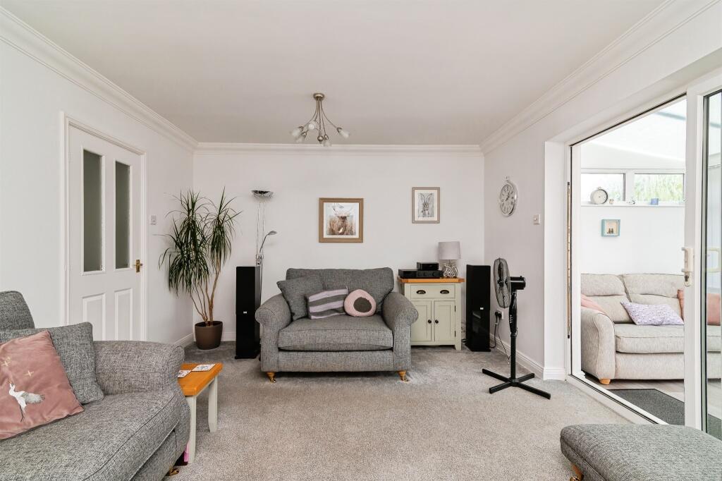 House in Nottingham, Gedling - View 3