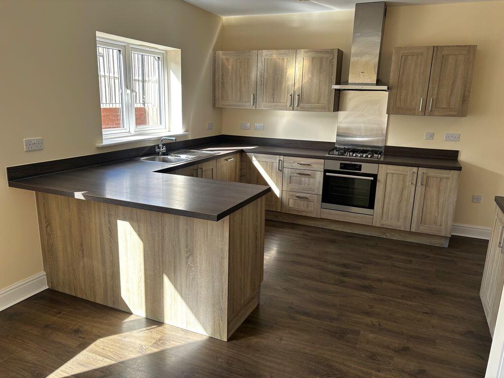 House in Newport, Llanelly - View 3