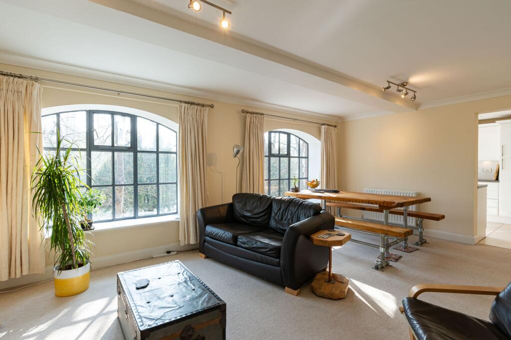 Main image of property: Wilsham Road, Abingdon, OX14