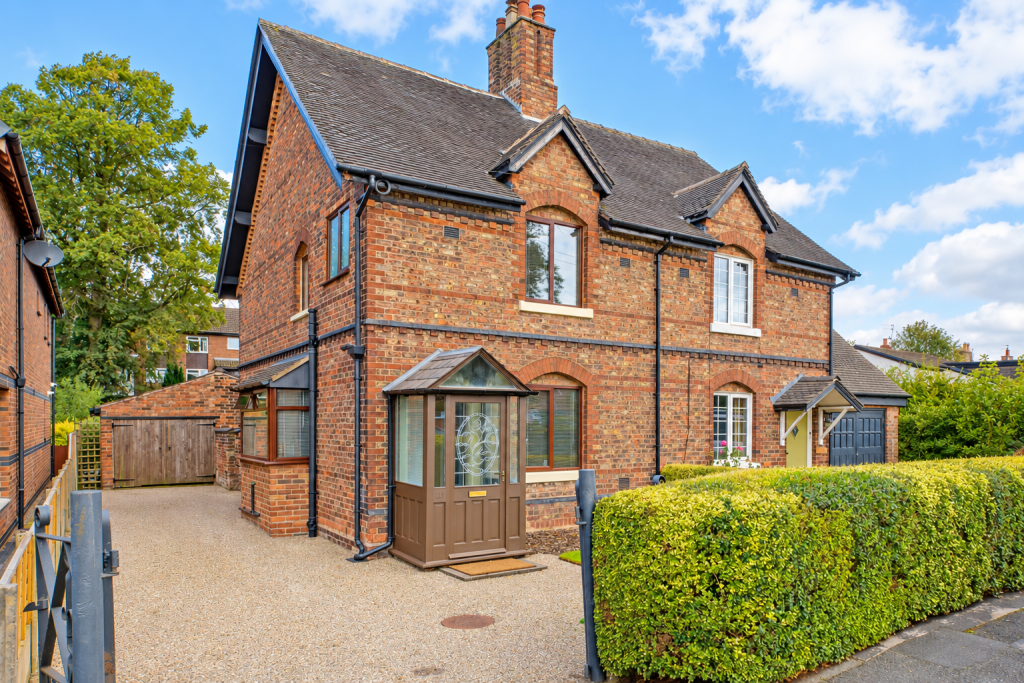 Main image of property: Warrington Road, Lymm, WA13 9BG